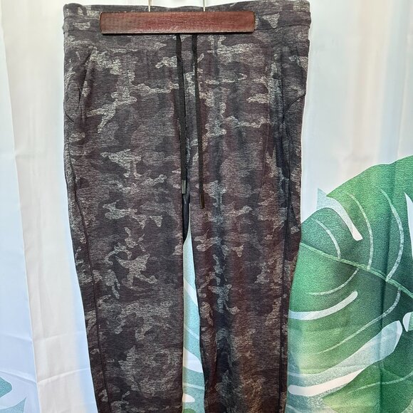 Lululemon Pants - Picture 1 of 2